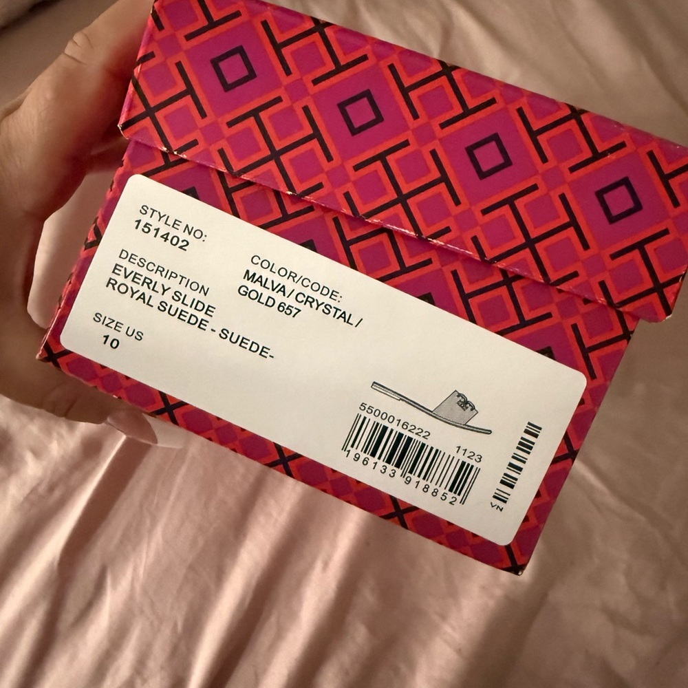 Tory Burch Gold Logo Pink Sandals - Picture 4 of 7
